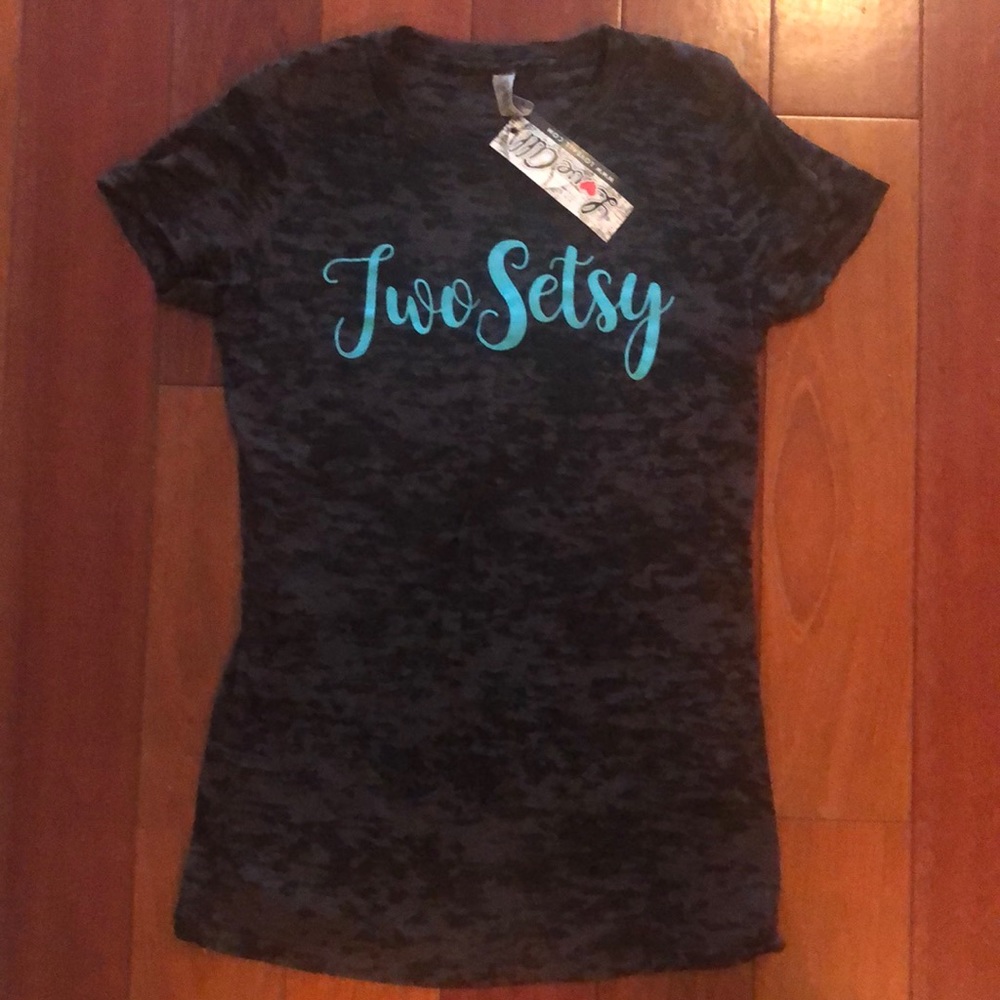 Nwt tennis burnout t